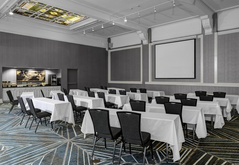 Residence Inn By Marriott Cleveland Downtown Екстер'єр фото