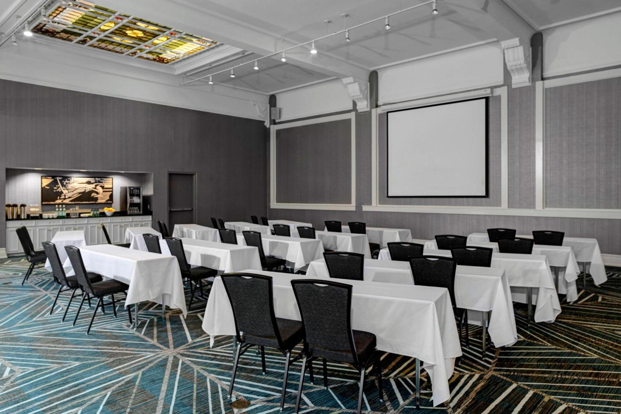 Residence Inn By Marriott Cleveland Downtown Екстер'єр фото